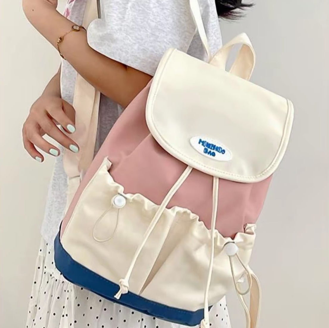 Unisex Casual Drawstring Backpack Lightweight Colourblock School Travel Bag with Front Pockets & Back Zip Pocket