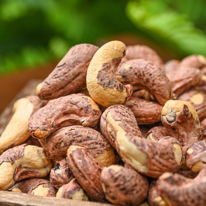 Natural, Roasted & Hand-Processed XL Cashew Nuts with Skin 335grams
